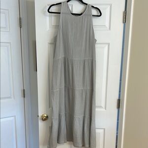 Elegant Gray Sleeveless Dress